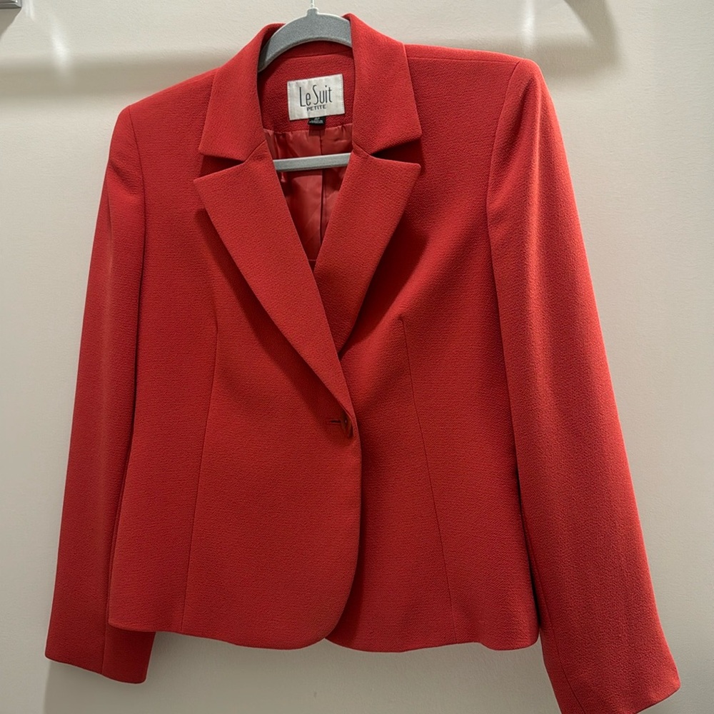 Le Suit 4p salmon color suit jacket